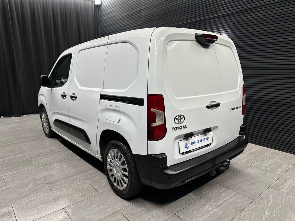 Toyota ProAce City 1,5 D 102 Medium Comfort 6d
