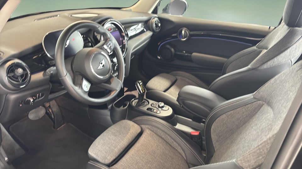 MINI Cooper SE Classic Trim 3d