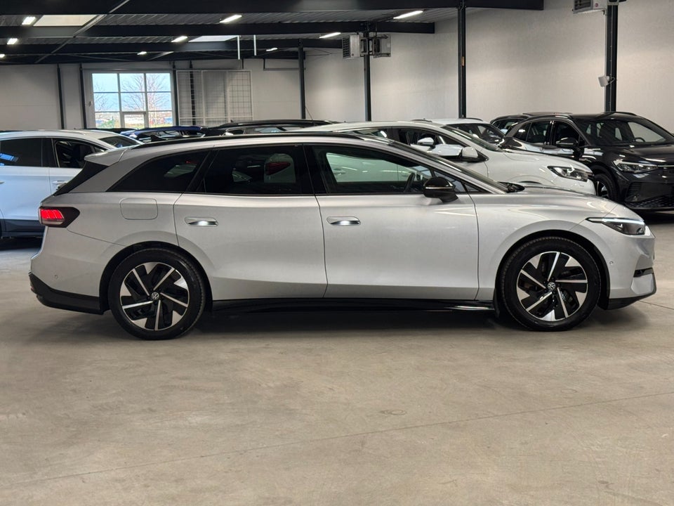 VW ID.7 77 Style Tourer 5d