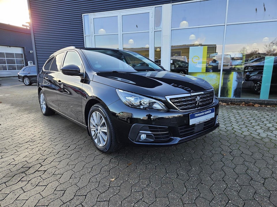 Peugeot 308 1,5 BlueHDi 130 Infinity Sky SW 5d