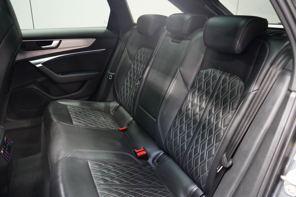 Audi A6 55 TFSi e S-line Avant quattro S-tr. 5d