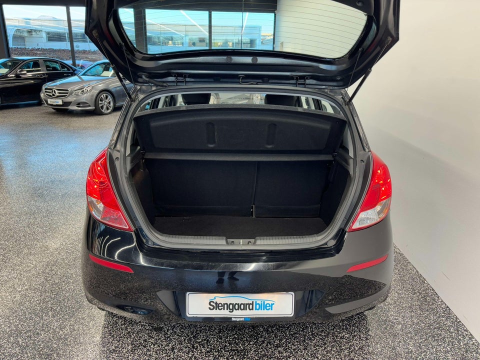 Hyundai i20 1,25 Classic Go! 5d