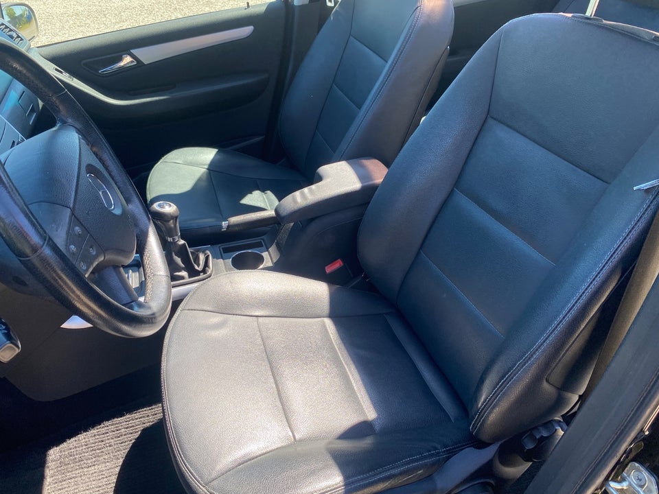 Mercedes B200 2,0  5d