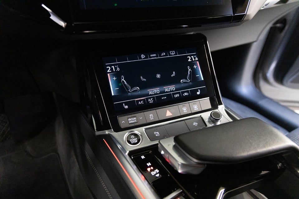 Audi e-tron 55 S-line quattro 5d