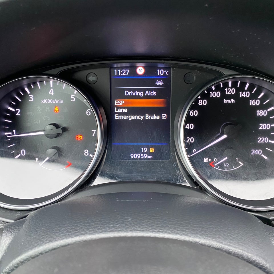 Nissan Qashqai 1,3 Dig-T 140 N-Connecta 5d