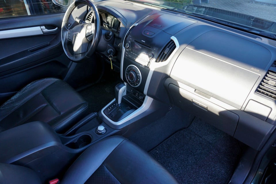 Isuzu D-Max 2,5 TD 163 Ext. Cab Exclusive aut. 2d