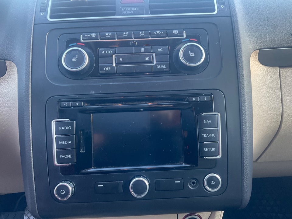 VW Touran 1,6 TDi 105 Comfortline BMT 7prs 5d