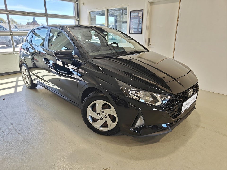 Hyundai i20 1,0 T-GDi Essential DCT 5d