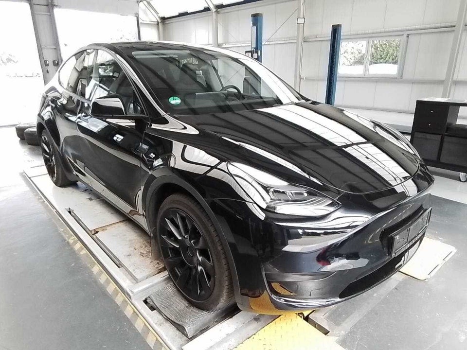 Tesla Model Y RWD 5d