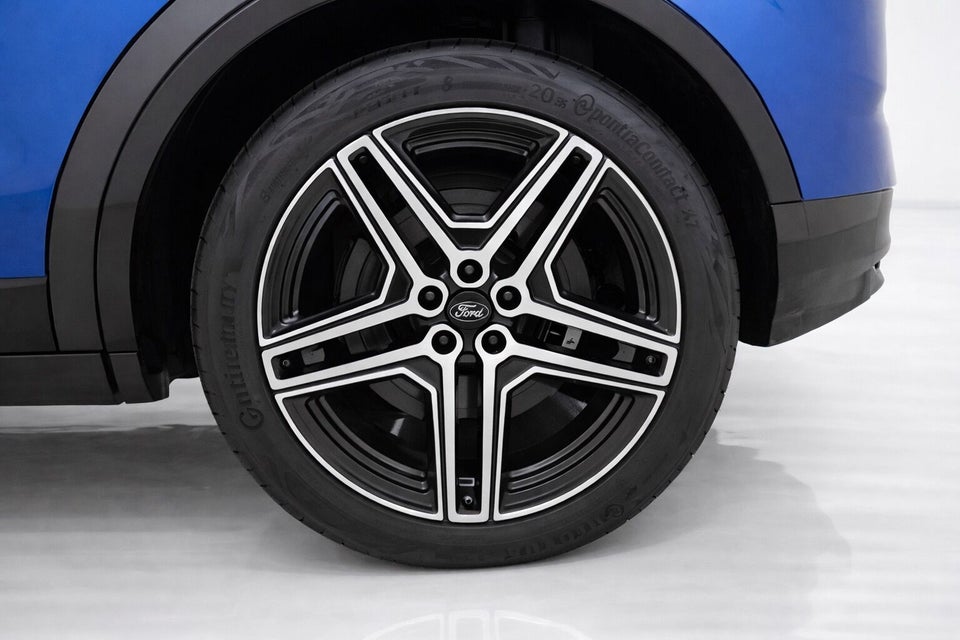 Ford Capri 79 Premium Extended Range AWD 5d