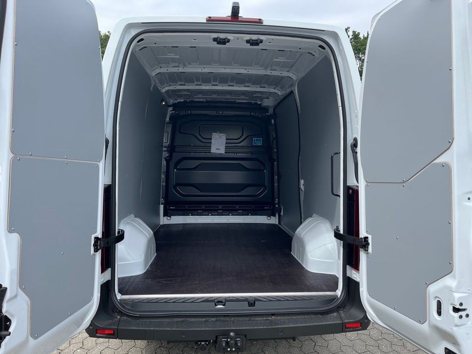 Nissan Interstar 87 L2H2 Tekna