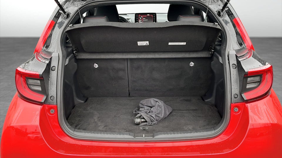 Toyota Yaris 1,5 Hybrid H3 Premier Edition e-CVT 5d