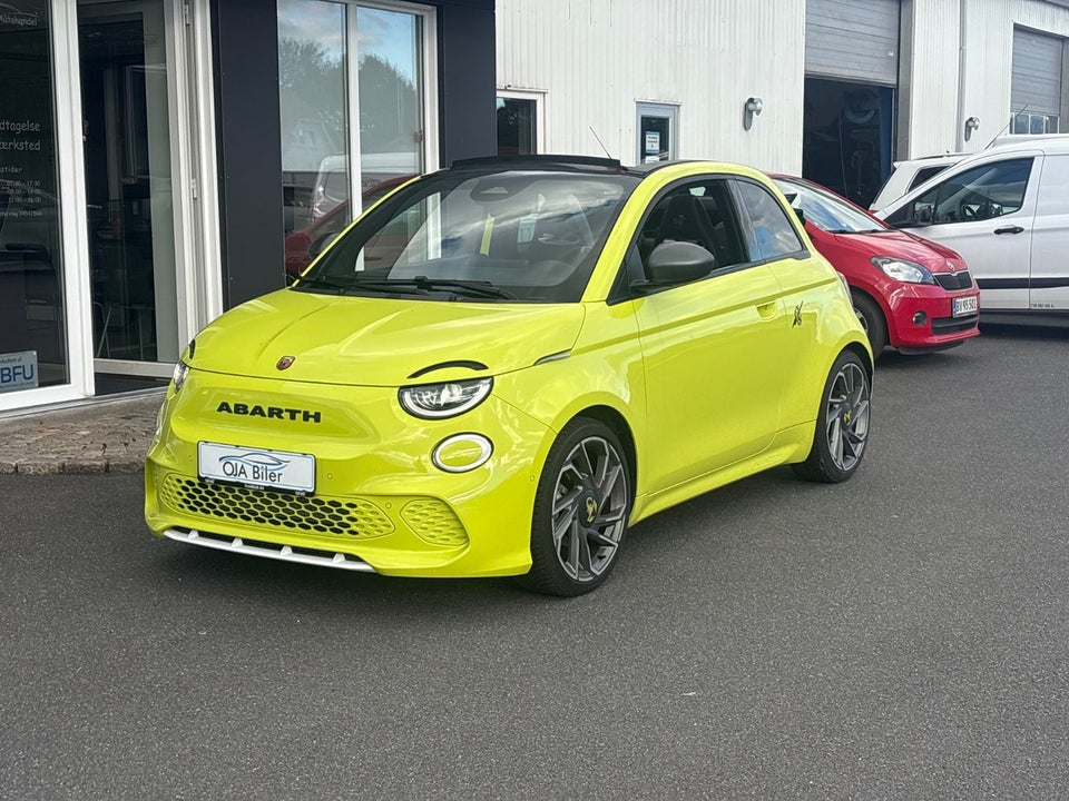 Abarth 500e Turismo Cabrio 2d