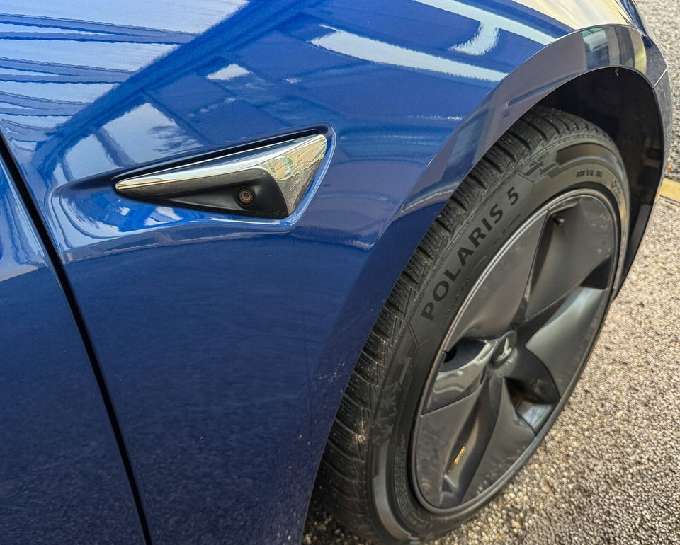Tesla Model 3 Standard Range+ RWD 4d