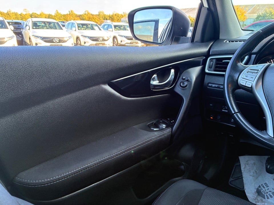 Nissan Qashqai 1,2 Dig-T 115 N-Connecta 5d