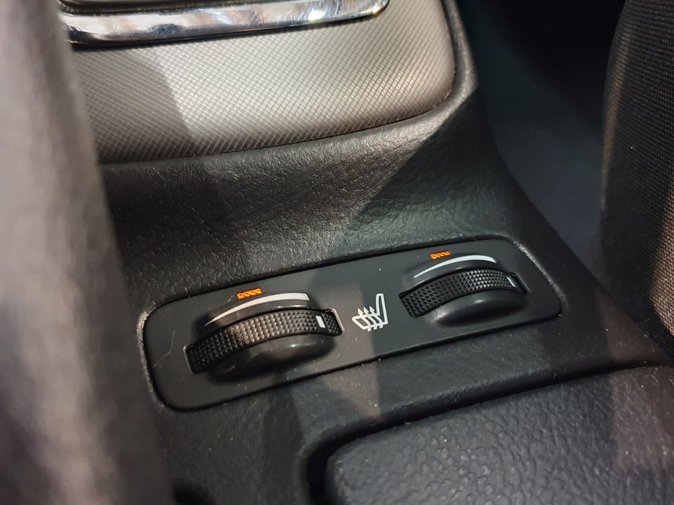 Toyota Avensis 1,8 VVT-i Sol aut. 4d