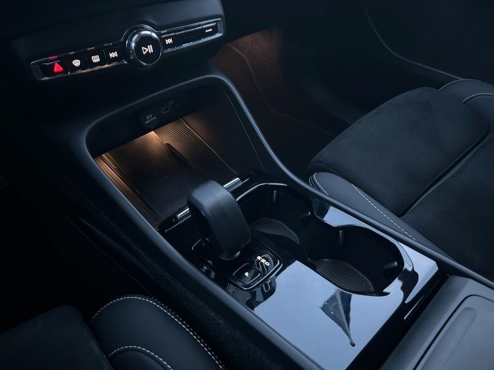 Volvo XC40 P6 ReCharge Core 5d