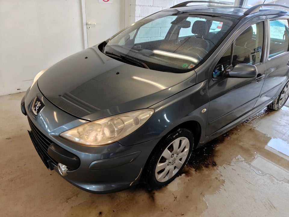 Peugeot 307 1,6 Edition stc. 5d