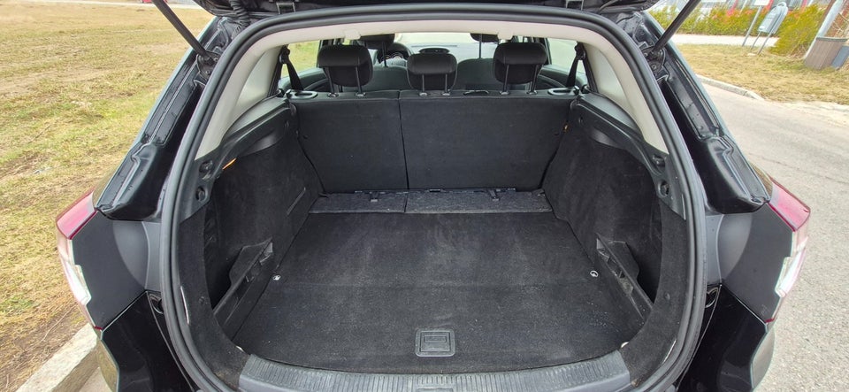 Renault Megane III 1,9 dCi 130 Expression Sport Tourer 5d