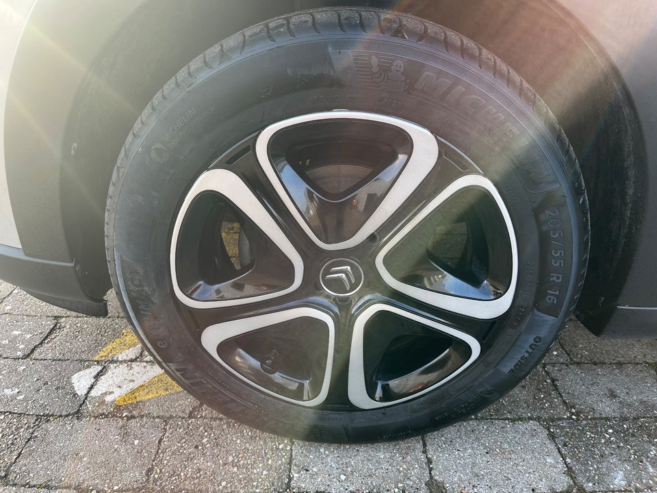 Citroën C3 1,2 PureTech 83 Impress 5d