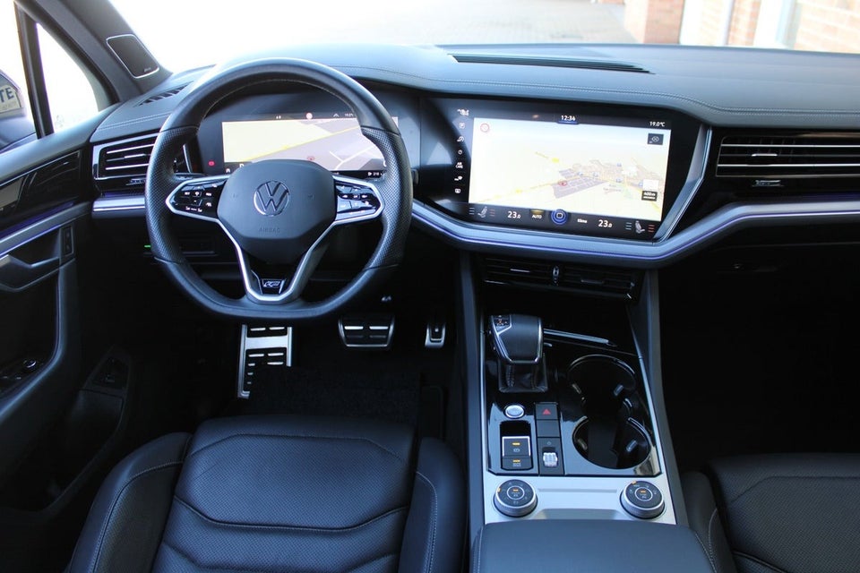 VW Touareg 3,0 TDi 286 R-line aut. 4Motion Van 5d