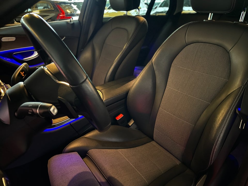 Mercedes C300 de 2,0 Avantgarde stc. aut. 5d