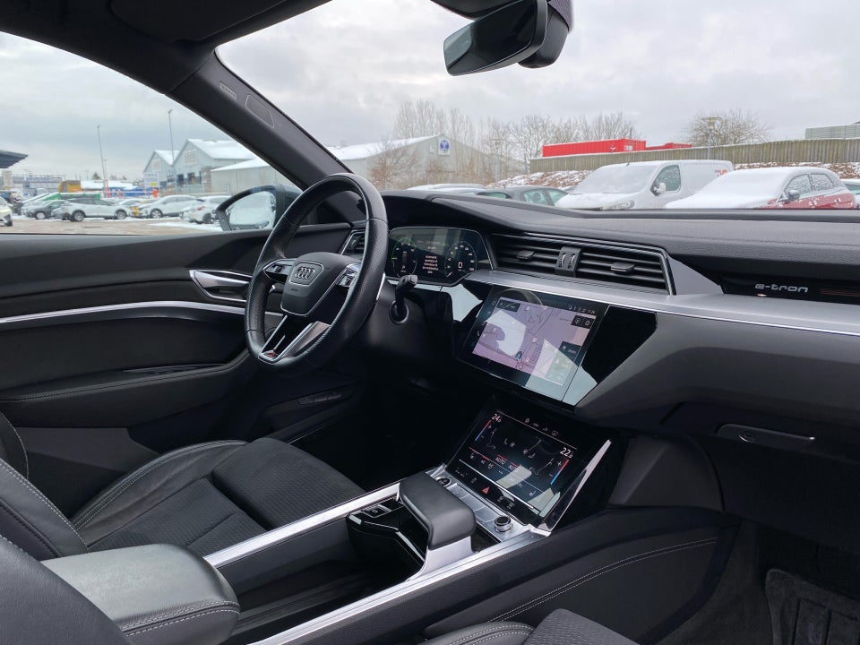 Audi e-tron 55 S-line quattro 5d