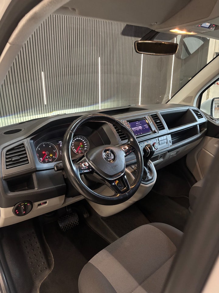 VW Transporter 2,0 TDi 150 Kassevogn DSG lang