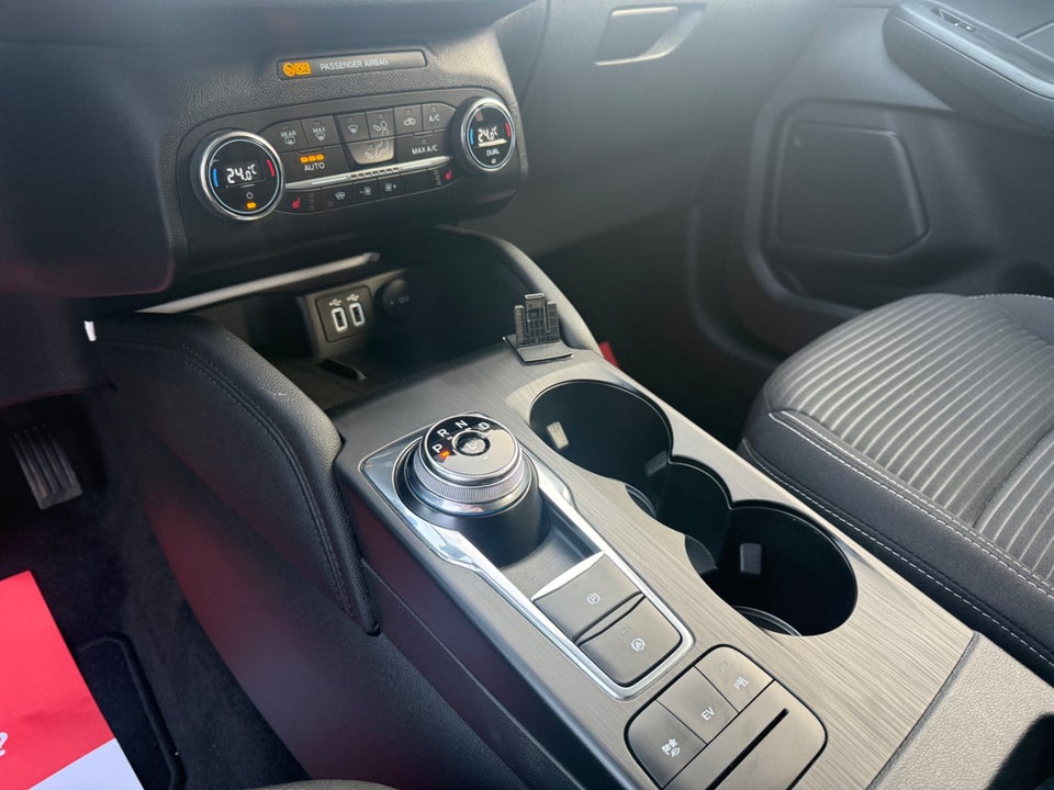 Ford Kuga 2,5 PHEV Titanium CVT 5d