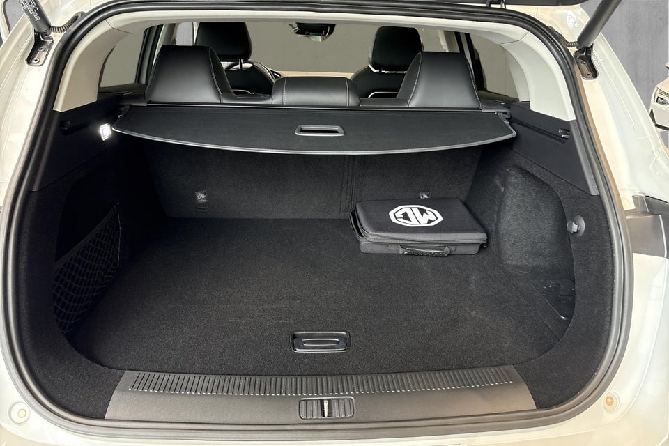 MG Marvel R Luxury 5d