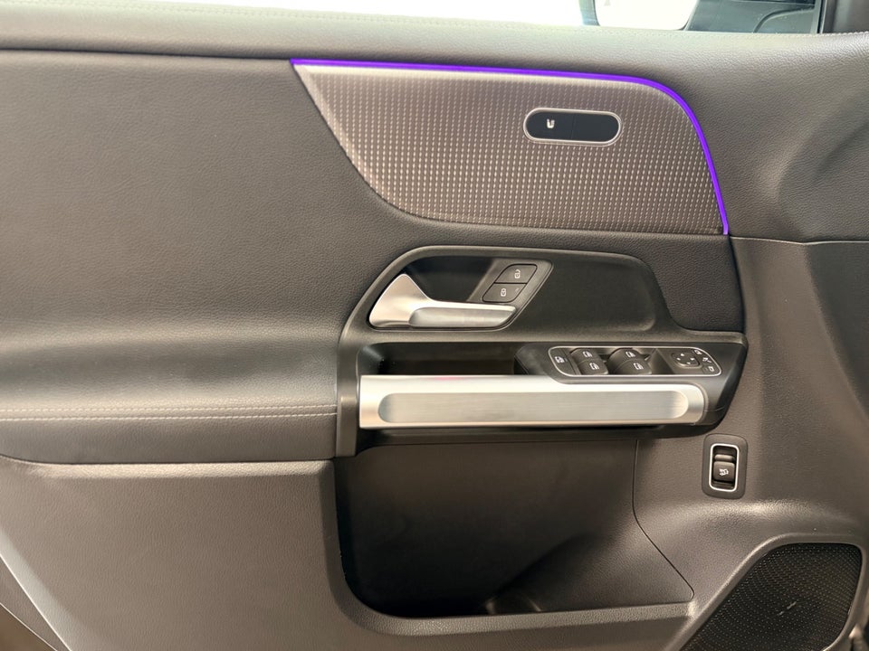 Mercedes EQB250 Progressive 7prs 5d