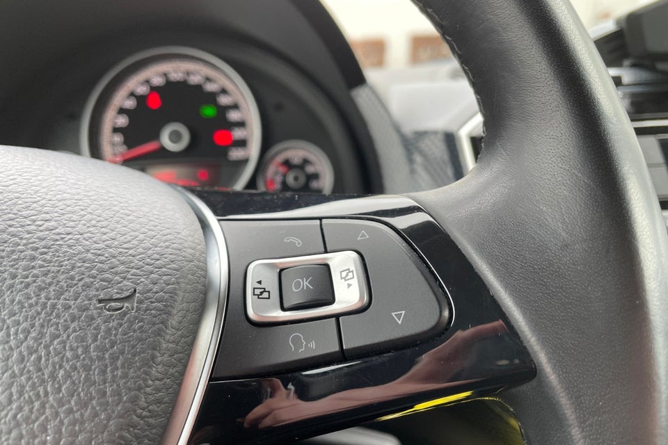 VW Up! 1,0 MPi 60 Move Up! ASG BMT 5d