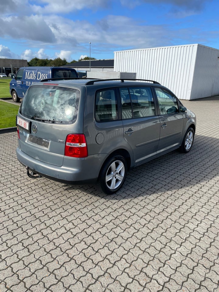 VW Touran 1,9 TDi 100 Trendline Van 5d