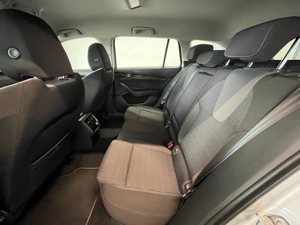 Skoda Octavia 1,0 eTSi 110 Ambition Combi DSG 5d