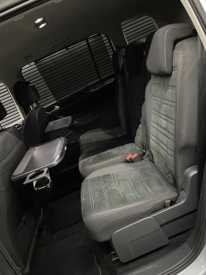 VW Touran 2,0 TDi 190 R-line DSG 5d