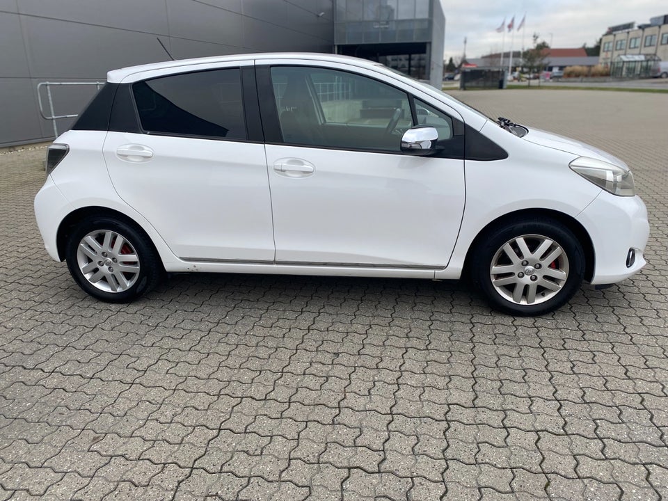 Toyota Yaris 1,0 VVT-i T2 Touch 5d