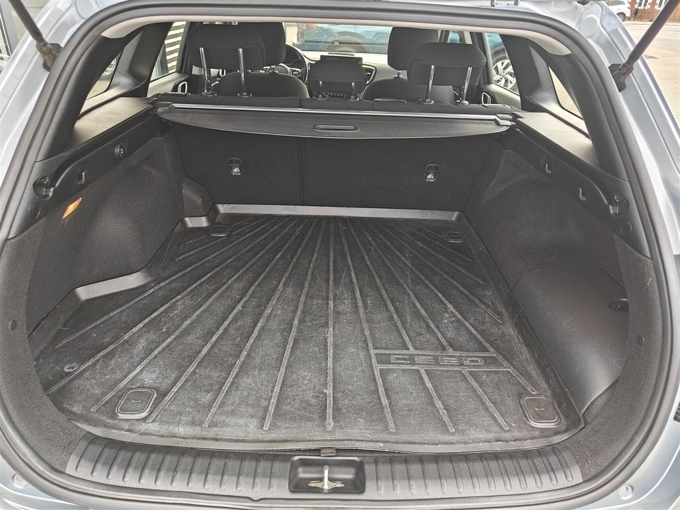 Kia Ceed 1,6 PHEV Prestige SW DCT 5d