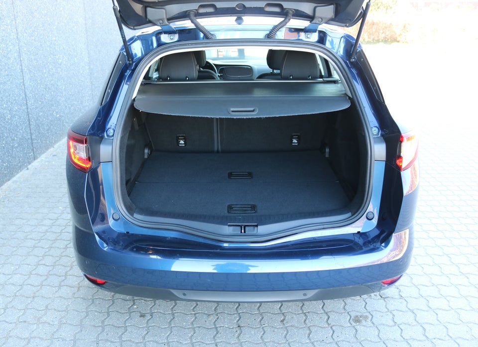 Renault Megane IV 1,3 TCe 140 Limited Sport Tourer 5d