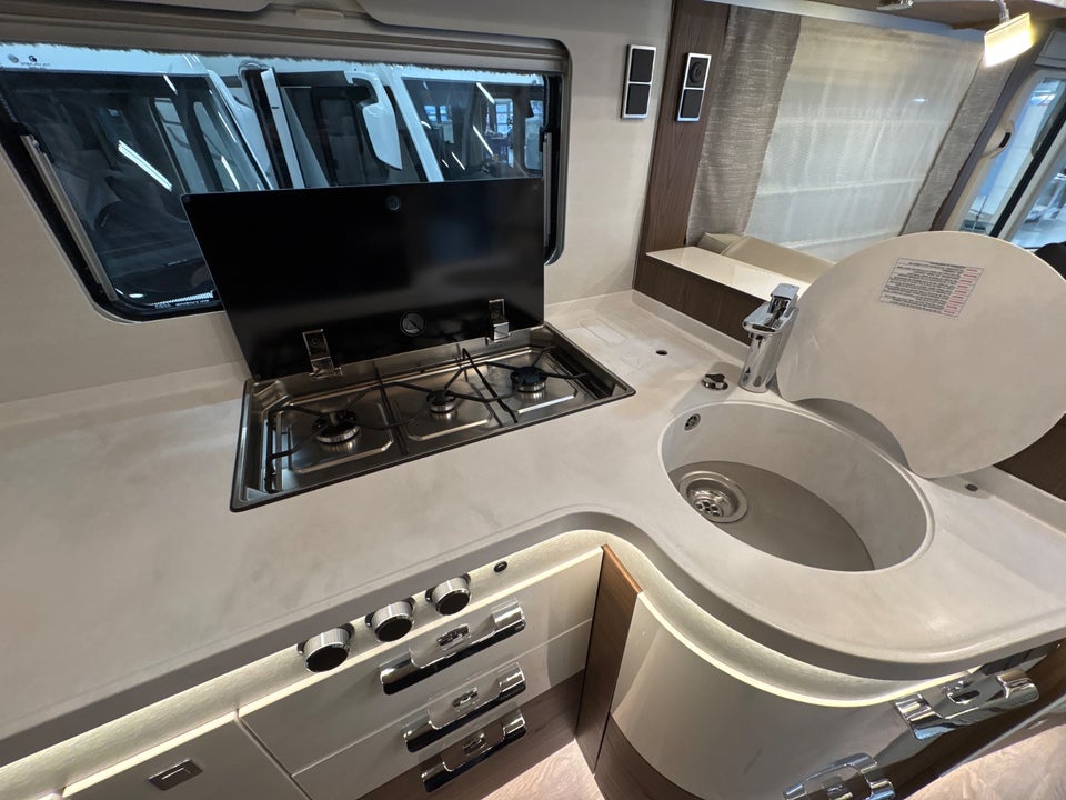 Hymer B-ML I880 2,0 CDi 170 aut. 2d