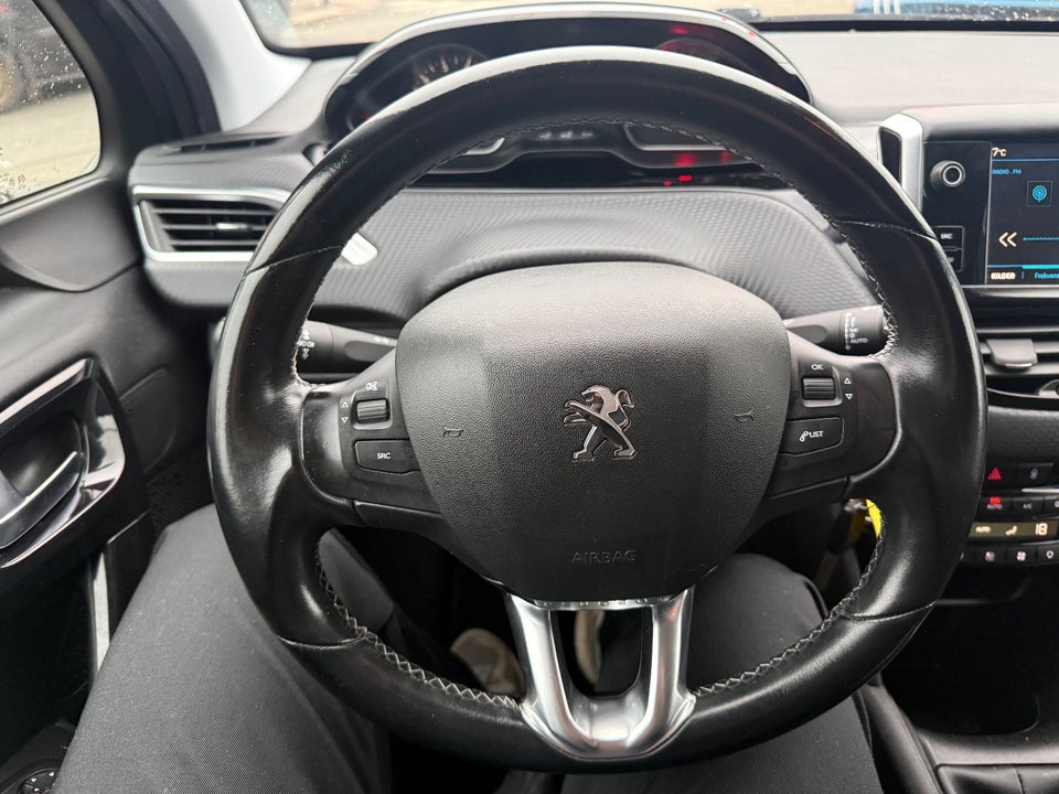 Peugeot 208 1,2 VTi 82 Allure 5d