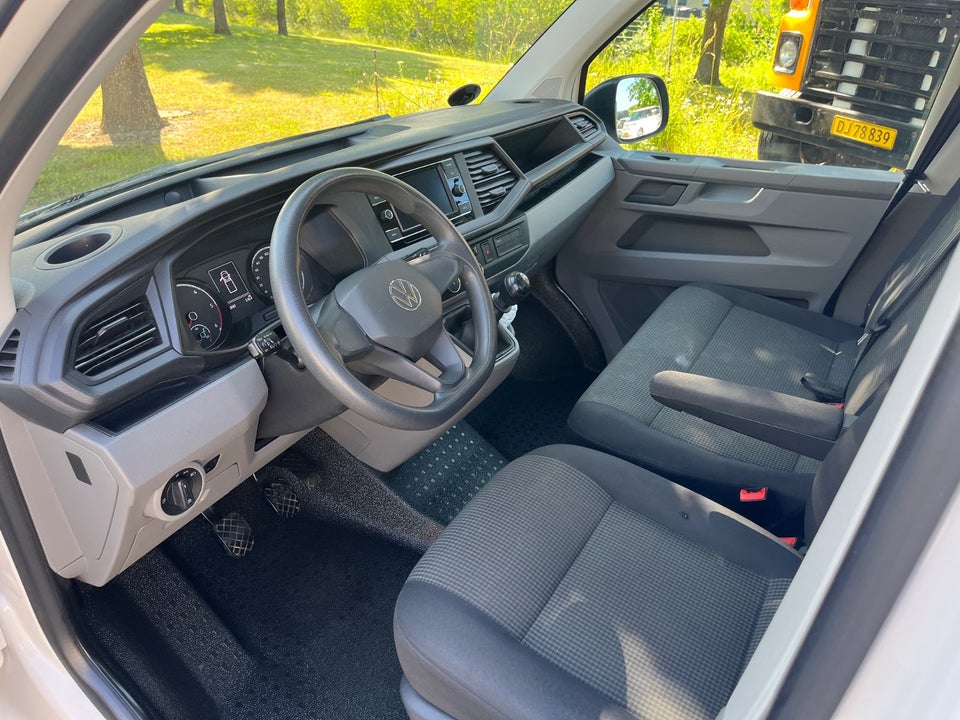 VW Transporter 2,0 TDi 110 Ladvogn lang