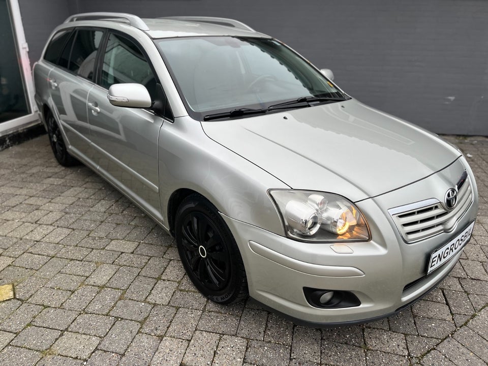 Toyota Avensis 1,8 VVT-i Terra stc. 5d