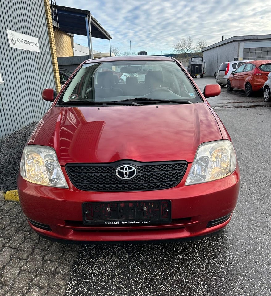 Toyota Corolla 1,6 Terra aut. 5d