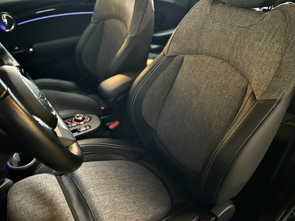 MINI Cooper SE Classic Trim 3d