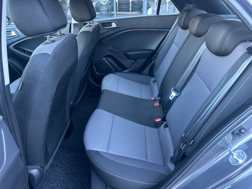 Hyundai i20 1,25 Life 5d