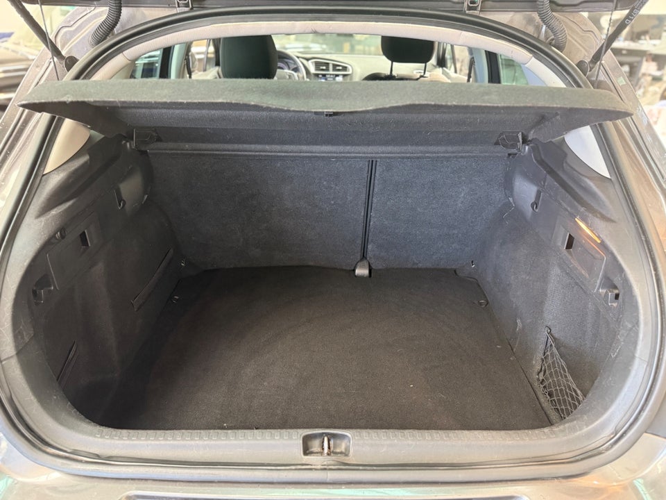 Citroën C4 1,6 BlueHDi 100 Challenge 5d