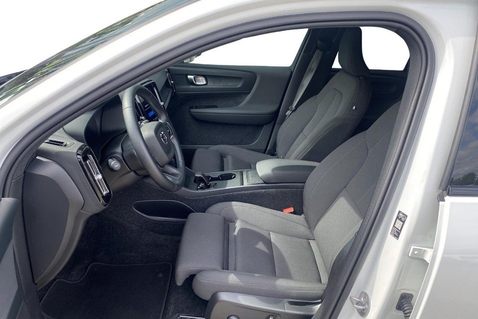 Volvo EX40 Extended Range Plus 5d