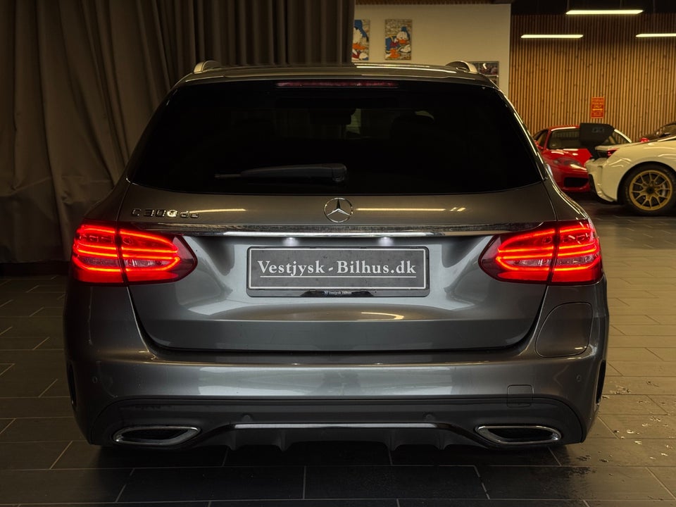 Mercedes C300 de 2,0 AMG Line stc. aut. 5d