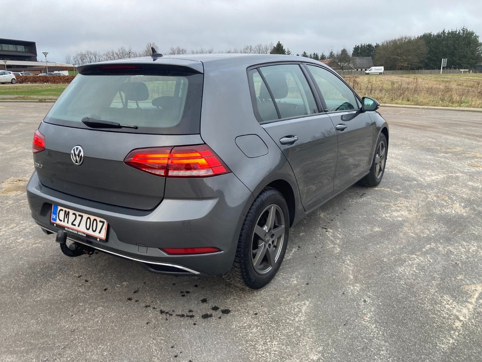 VW Golf VII 1,6 TDi 115 IQ.Drive DSG 5d