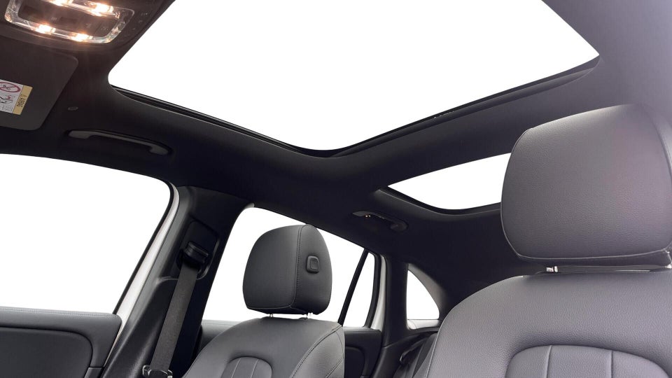 Mercedes EQA300 Progressive 4Matic 5d